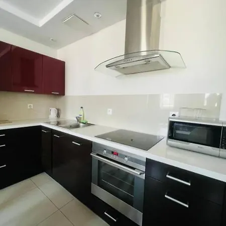 Lobzowska / Center *